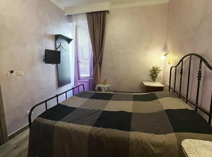 Iris Bed & Breakfast 4*